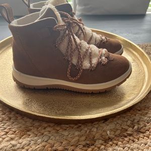 Women’s Ugg hiking boot